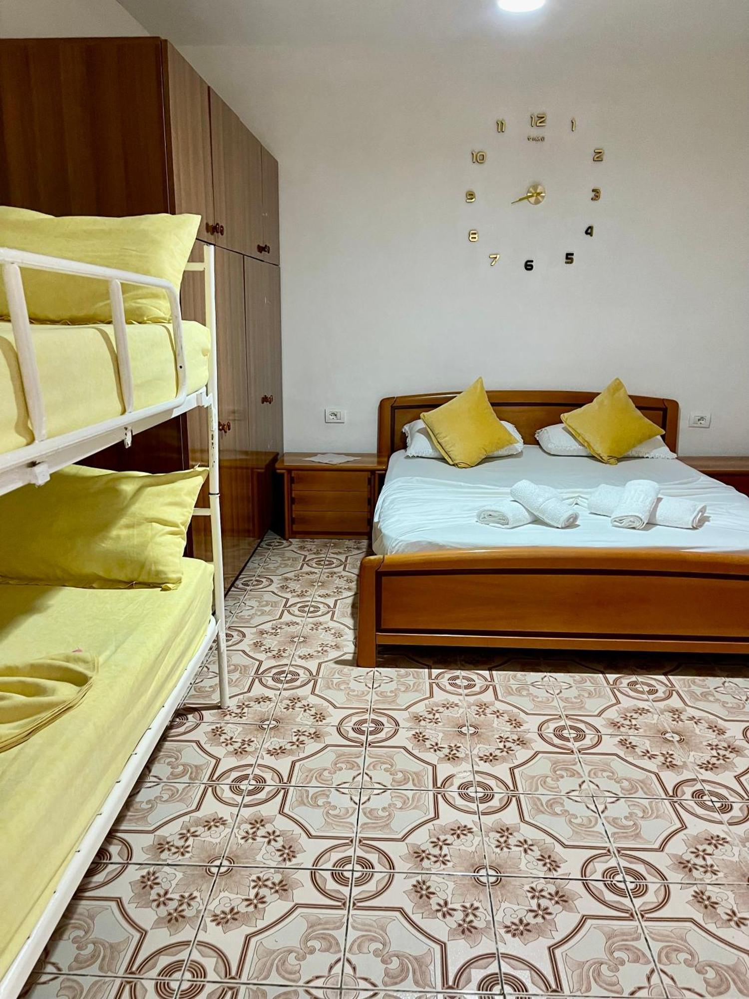 Guest House Dea Vlore Exterior photo