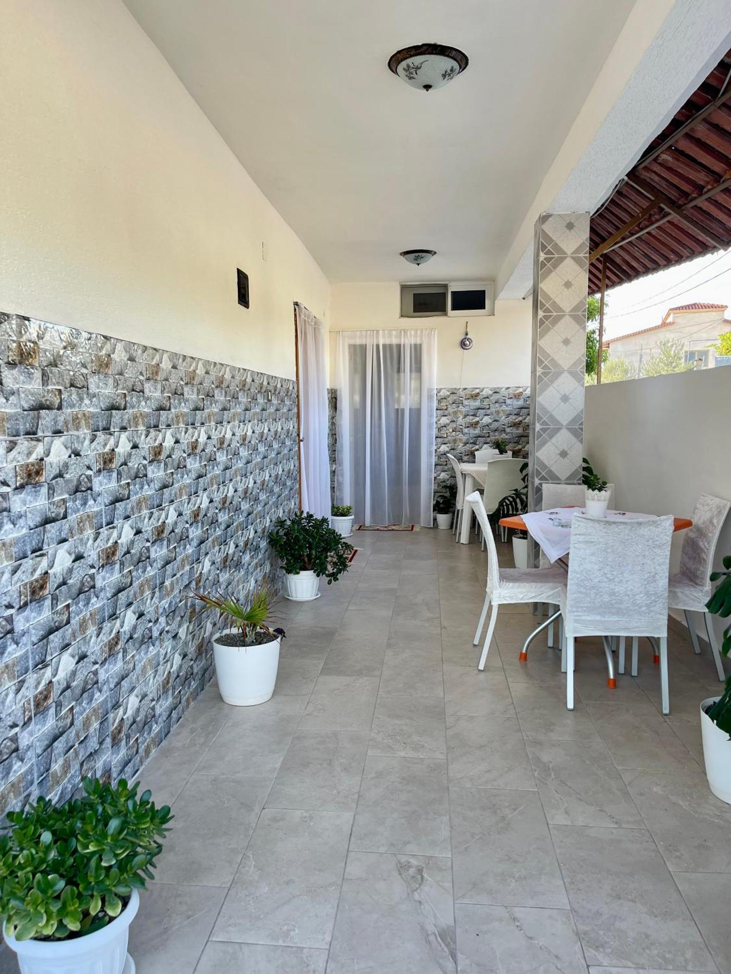 Guest House Dea Vlore Exterior photo