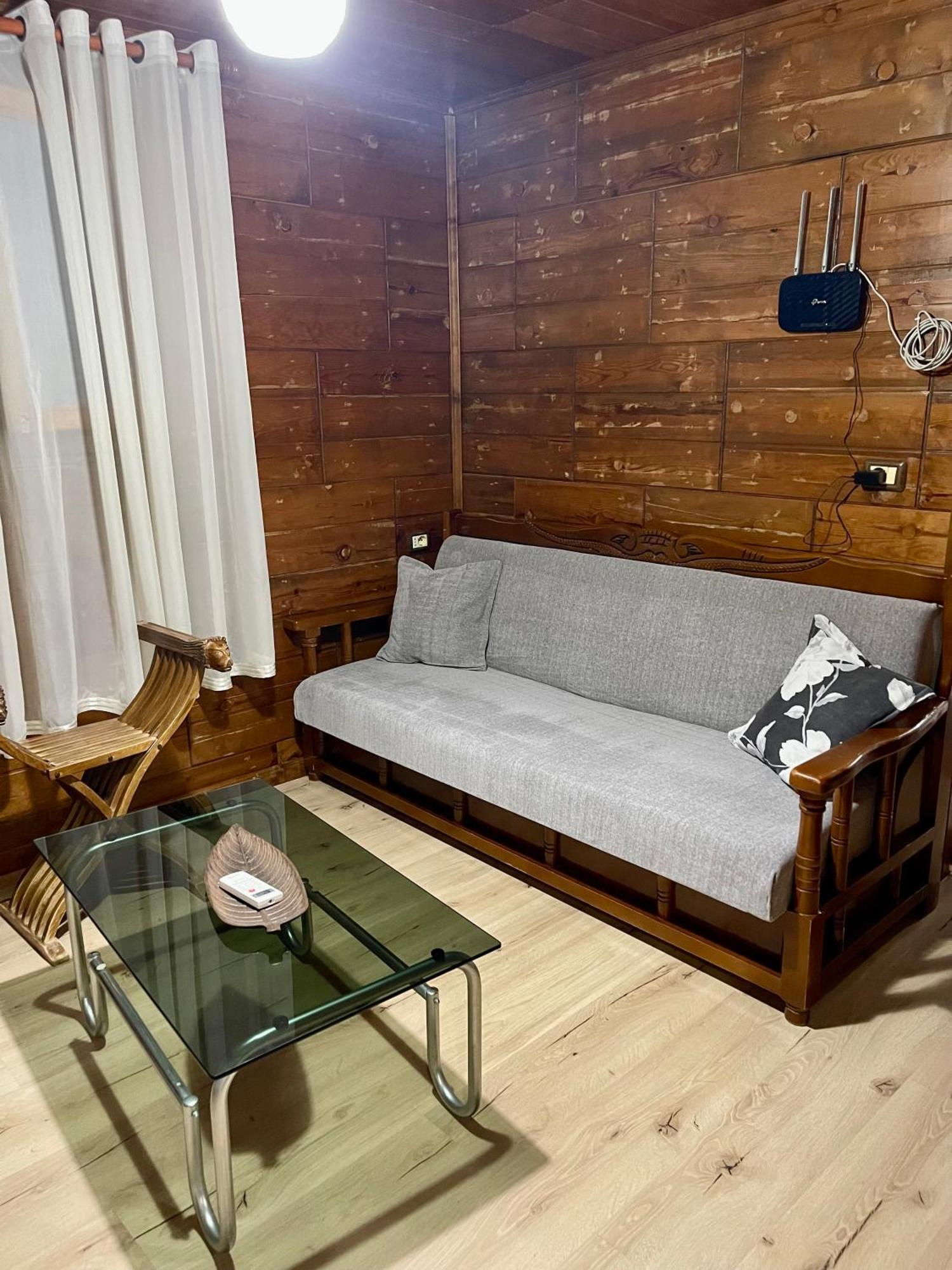 Guest House Dea Vlore Exterior photo