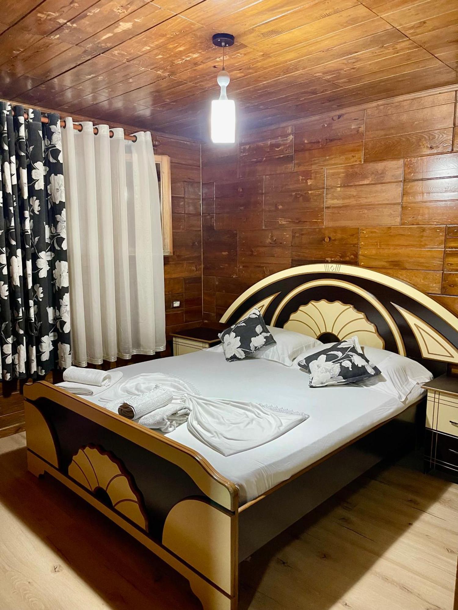Guest House Dea Vlore Exterior photo